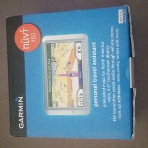 Garmin Nuvi 750 Personal GPS Travel Assistant 4.3" w Accessories & Box